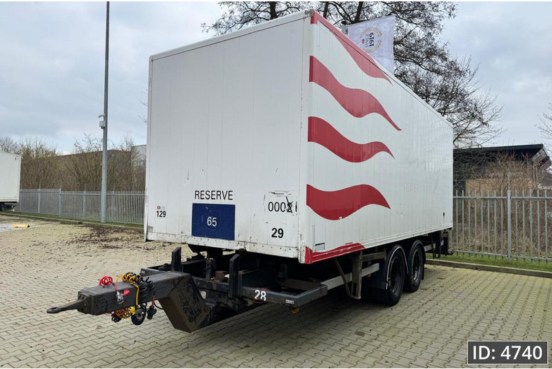 Jumbo TM 200 CE - Poluprikolica sa zatvorenim sandukom: slika Jumbo TM 200 CE - Poluprikolica sa zatvorenim sandukom Jumbo TM 200 CE - Poluprikolica sa zatvorenim sandukom: slika Jumbo TM 200 CE - Poluprikolica sa zatvorenim sandukom