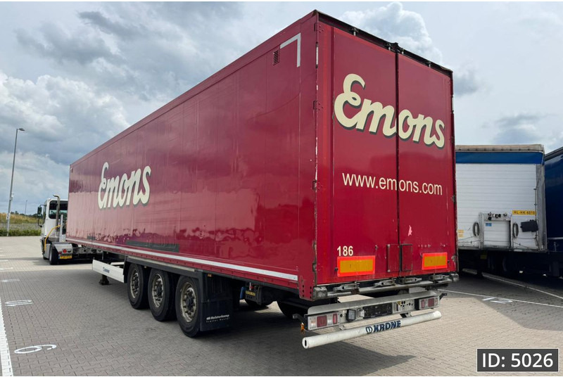 Krone SD / Disk brakes / Double stock - Poluprikolica sa zatvorenim sandukom: slika Krone SD / Disk brakes / Double stock - Poluprikolica sa zatvorenim sandukom Krone SD / Disk brakes / Double stock - Poluprikolica sa zatvorenim sandukom: slika Krone SD / Disk brakes / Double stock - Poluprikolica sa zatvorenim sandukom