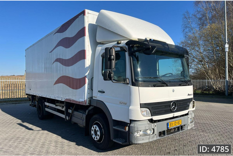 Mercedes-Benz Atego 1318 Day Cab, Euro 5, BDF / EPS automatic / DHOLLANDIA 2000KG - Transporter kontejnera/ Kamion s izmjenjivim sanducima: slika Mercedes-Benz Atego 1318 Day Cab, Euro 5, BDF / EPS automatic / DHOLLANDIA 2000KG - Transporter kontejnera/ Kamion s izmjenjivim sanducima Mercedes-Benz Atego 1318 Day Cab, Euro 5, BDF / EPS automatic / DHOLLANDIA 2000KG - Transporter kontejnera/ Kamion s izmjenjivim sanducima: slika Mercedes-Benz Atego 1318 Day Cab, Euro 5, BDF / EPS automatic / DHOLLANDIA 2000KG - Transporter kontejnera/ Kamion s izmjenjivim sanducima