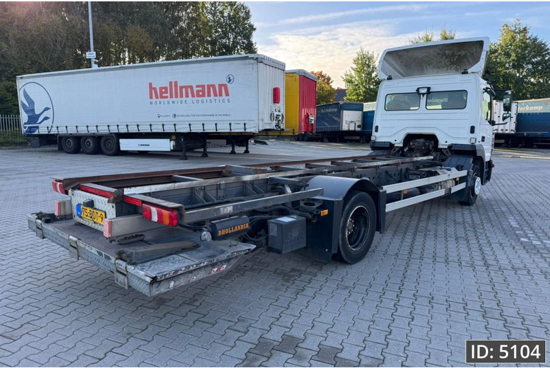 Mercedes-Benz Atego 1318 Day Cab, Euro 6, / BDF / DHOLLANDIA 2000KG - Transporter kontejnera/ Kamion s izmjenjivim sanducima: slika Mercedes-Benz Atego 1318 Day Cab, Euro 6, / BDF / DHOLLANDIA 2000KG - Transporter kontejnera/ Kamion s izmjenjivim sanducima Mercedes-Benz Atego 1318 Day Cab, Euro 6, / BDF / DHOLLANDIA 2000KG - Transporter kontejnera/ Kamion s izmjenjivim sanducima: slika Mercedes-Benz Atego 1318 Day Cab, Euro 6, / BDF / DHOLLANDIA 2000KG - Transporter kontejnera/ Kamion s izmjenjivim sanducima