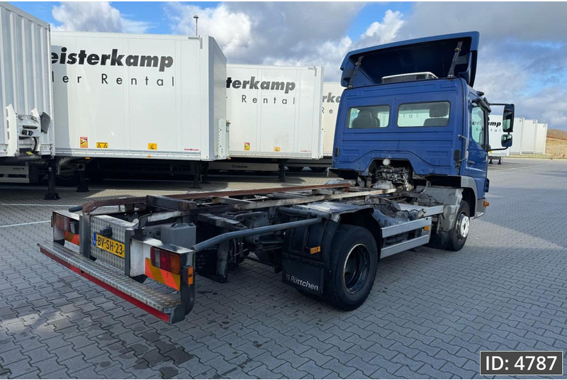 Mercedes-Benz Atego 816 Day Cab, Euro 5, BDF / EPS automatic / standklima / Hydraulic system - Transporter kontejnera/ Kamion s izmjenjivim sanducima: slika Mercedes-Benz Atego 816 Day Cab, Euro 5, BDF / EPS automatic / standklima / Hydraulic system - Transporter kontejnera/ Kamion s izmjenjivim sanducima Mercedes-Benz Atego 816 Day Cab, Euro 5, BDF / EPS automatic / standklima / Hydraulic system - Transporter kontejnera/ Kamion s izmjenjivim sanducima: slika Mercedes-Benz Atego 816 Day Cab, Euro 5, BDF / EPS automatic / standklima / Hydraulic system - Transporter kontejnera/ Kamion s izmjenjivim sanducima