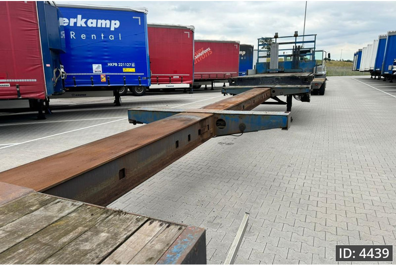 Nooteboom MCO-48-03V/L / 2x extendable 1195-2538 cm / 3 axle hydraulic steering remote - Poluprikolica s niskim utovarivačem: slika Nooteboom MCO-48-03V/L / 2x extendable 1195-2538 cm / 3 axle hydraulic steering remote - Poluprikolica s niskim utovarivačem Nooteboom MCO-48-03V/L / 2x extendable 1195-2538 cm / 3 axle hydraulic steering remote - Poluprikolica s niskim utovarivačem: slika Nooteboom MCO-48-03V/L / 2x extendable 1195-2538 cm / 3 axle hydraulic steering remote - Poluprikolica s niskim utovarivačem