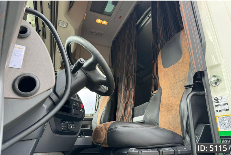 DAF XF 450 SSC, Euro 6, / Fridge / 2 Tanks - Tegljač: slika DAF XF 450 SSC, Euro 6, / Fridge / 2 Tanks - Tegljač DAF XF 450 SSC, Euro 6, / Fridge / 2 Tanks - Tegljač: slika DAF XF 450 SSC, Euro 6, / Fridge / 2 Tanks - Tegljač