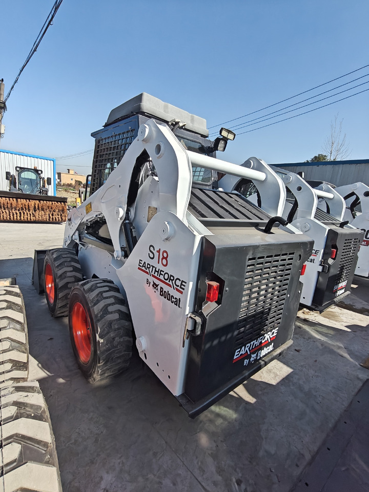 BOBCAT S18 Skid Steer Loader Click for Disconunt - Mini utovarivač: slika BOBCAT S18 Skid Steer Loader Click for Disconunt - Mini utovarivač BOBCAT S18 Skid Steer Loader Click for Disconunt - Mini utovarivač: slika BOBCAT S18 Skid Steer Loader Click for Disconunt - Mini utovarivač