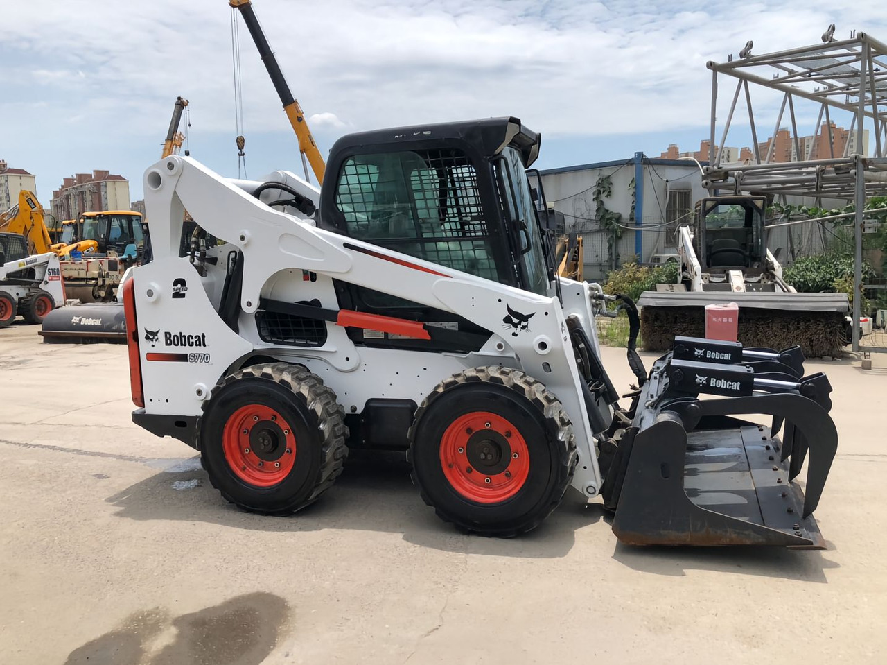 BOBCAT Skid Steer Loader S770 Click for Discount - Mini utovarivač: slika BOBCAT Skid Steer Loader S770 Click for Discount - Mini utovarivač BOBCAT Skid Steer Loader S770 Click for Discount - Mini utovarivač: slika BOBCAT Skid Steer Loader S770 Click for Discount - Mini utovarivač