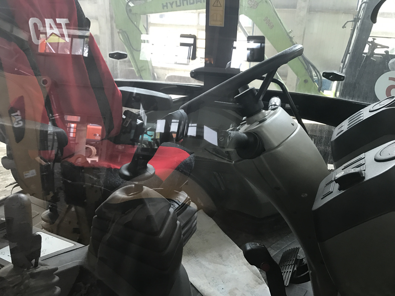 CAT Backhoe Loader 420F Click Here for Discount - Rovokopač-utovarivač: slika CAT Backhoe Loader 420F Click Here for Discount - Rovokopač-utovarivač CAT Backhoe Loader 420F Click Here for Discount - Rovokopač-utovarivač: slika CAT Backhoe Loader 420F Click Here for Discount - Rovokopač-utovarivač