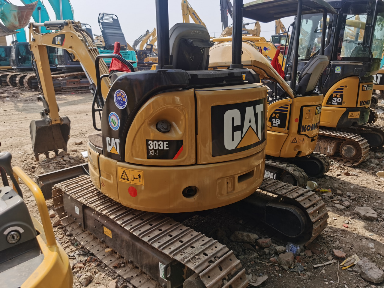 CATERPILLAR 303ECR - Mini bager: slika CATERPILLAR 303ECR - Mini bager CATERPILLAR 303ECR - Mini bager: slika CATERPILLAR 303ECR - Mini bager
