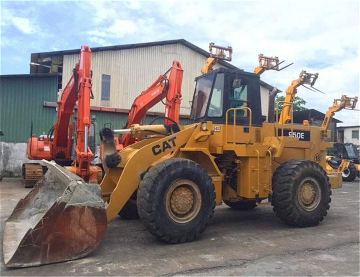 CATERPILLAR 950E - Mini utovarivač: slika CATERPILLAR 950E - Mini utovarivač CATERPILLAR 950E - Mini utovarivač: slika CATERPILLAR 950E - Mini utovarivač