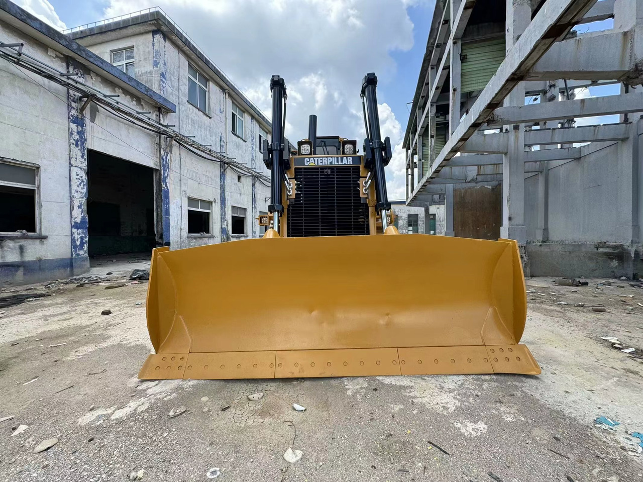CATERPILLAR Bulldozer D8G Good Condition - Buldožer: slika CATERPILLAR Bulldozer D8G Good Condition - Buldožer CATERPILLAR Bulldozer D8G Good Condition - Buldožer: slika CATERPILLAR Bulldozer D8G Good Condition - Buldožer
