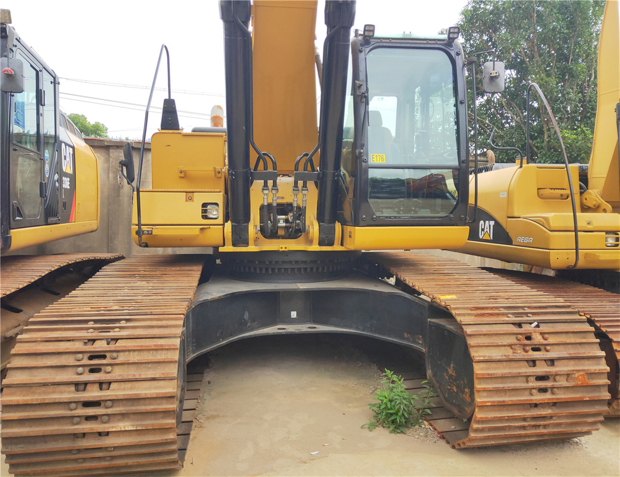 CATERPILLAR Crawler Excavator 349D - Bager gusjeničar: slika CATERPILLAR Crawler Excavator 349D - Bager gusjeničar CATERPILLAR Crawler Excavator 349D - Bager gusjeničar: slika CATERPILLAR Crawler Excavator 349D - Bager gusjeničar