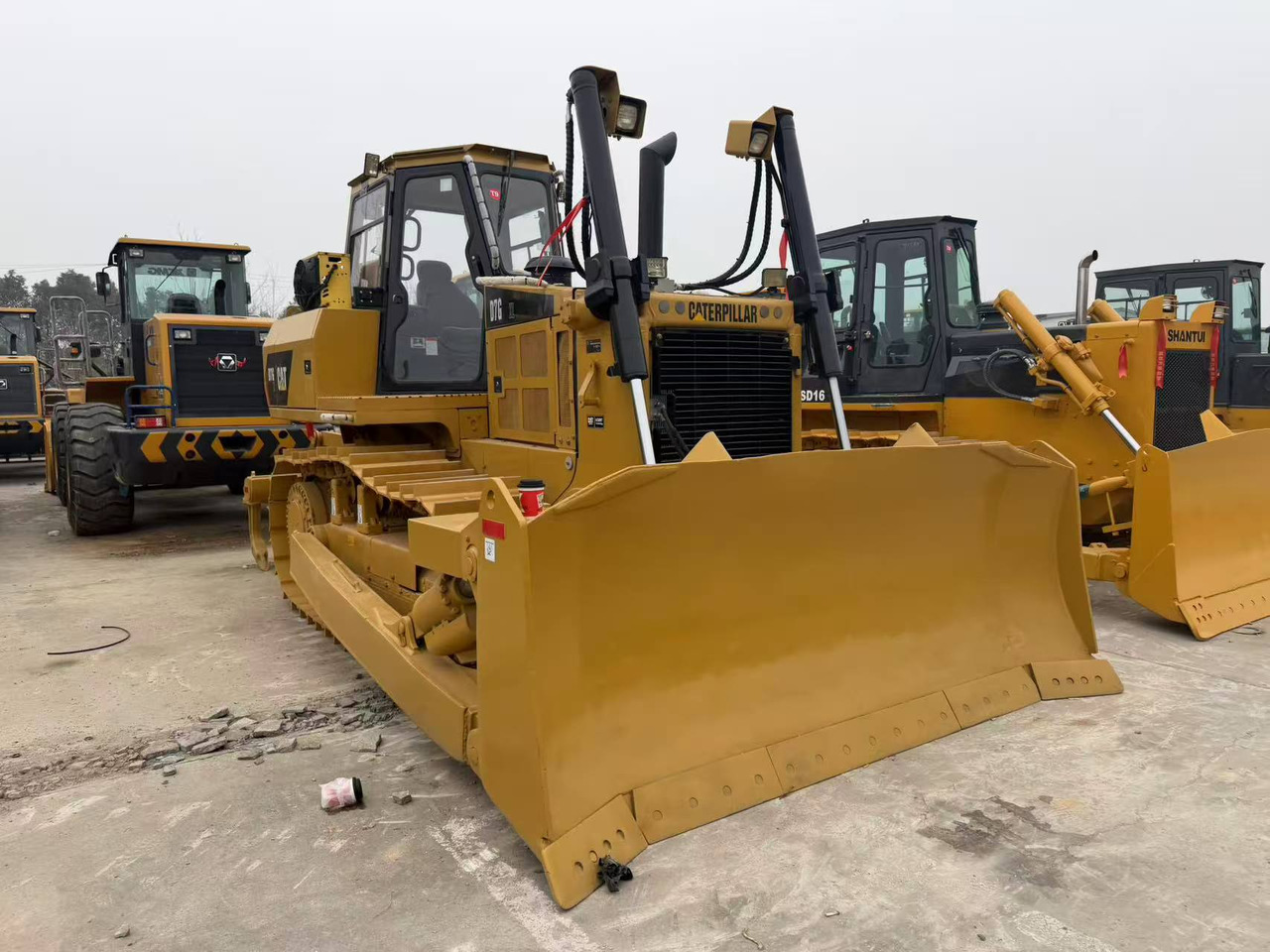 CATERPILLAR D7G Bulldozer Click for Discount - Buldožer: slika CATERPILLAR D7G Bulldozer Click for Discount - Buldožer CATERPILLAR D7G Bulldozer Click for Discount - Buldožer: slika CATERPILLAR D7G Bulldozer Click for Discount - Buldožer