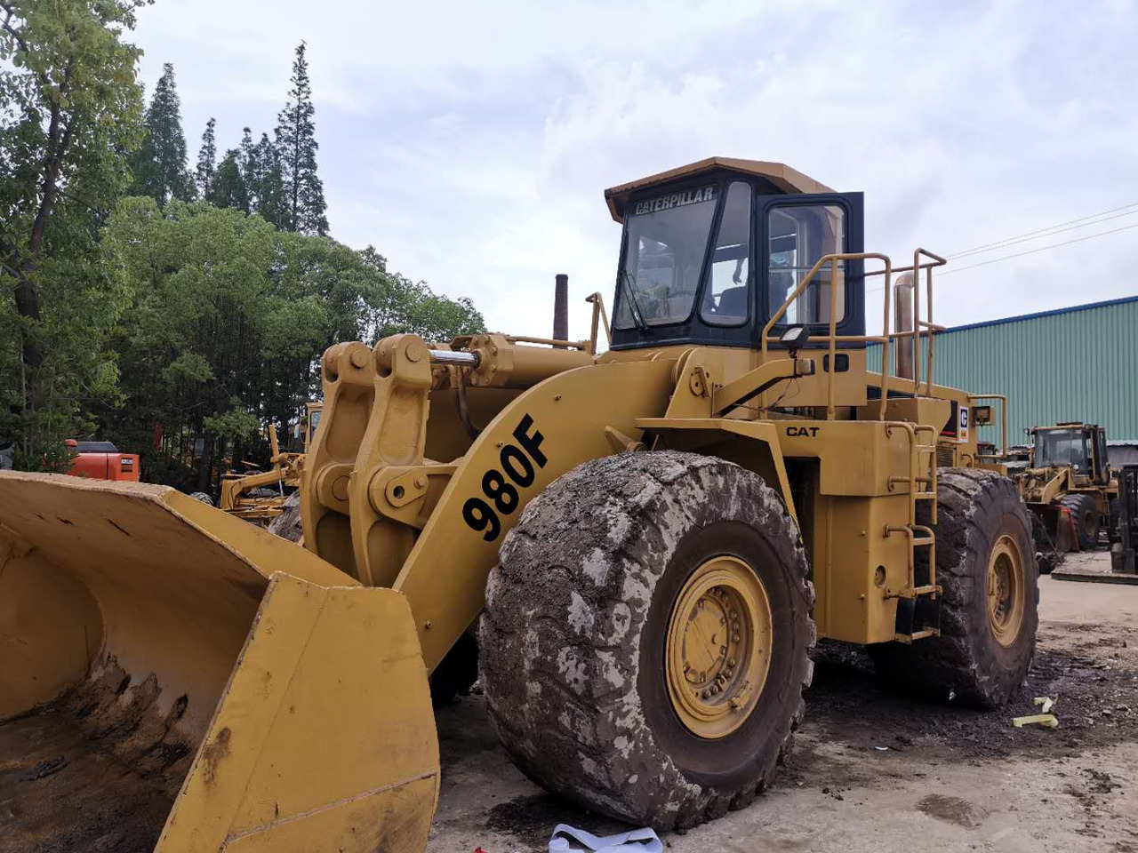 CATERPILLAR Wheel Loader CAT 980F - Utovarivač na kotačima: slika CATERPILLAR Wheel Loader CAT 980F - Utovarivač na kotačima CATERPILLAR Wheel Loader CAT 980F - Utovarivač na kotačima: slika CATERPILLAR Wheel Loader CAT 980F - Utovarivač na kotačima