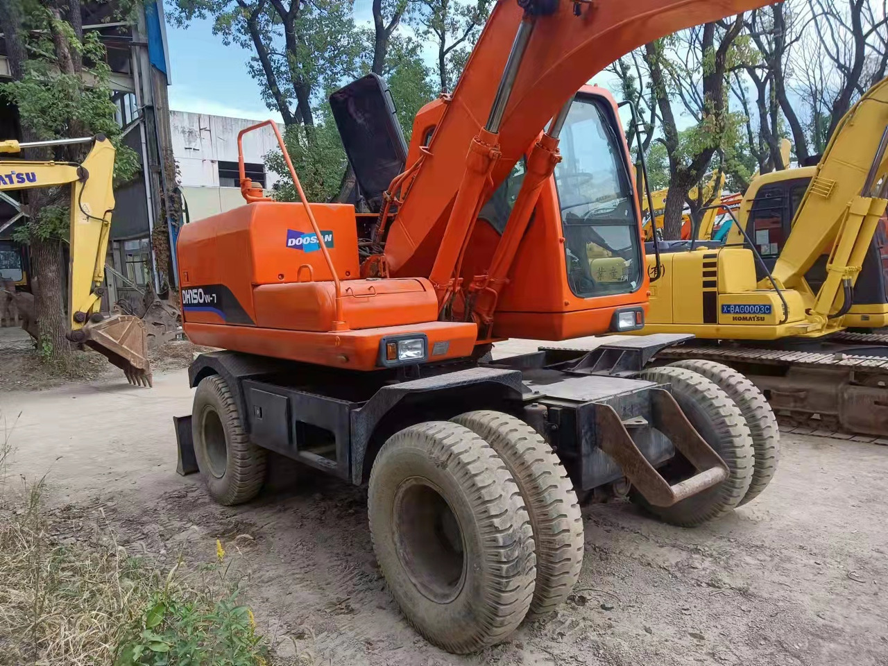 DOOSAN DH150W-7 - Bager gusjeničar: slika DOOSAN DH150W-7 - Bager gusjeničar DOOSAN DH150W-7 - Bager gusjeničar: slika DOOSAN DH150W-7 - Bager gusjeničar