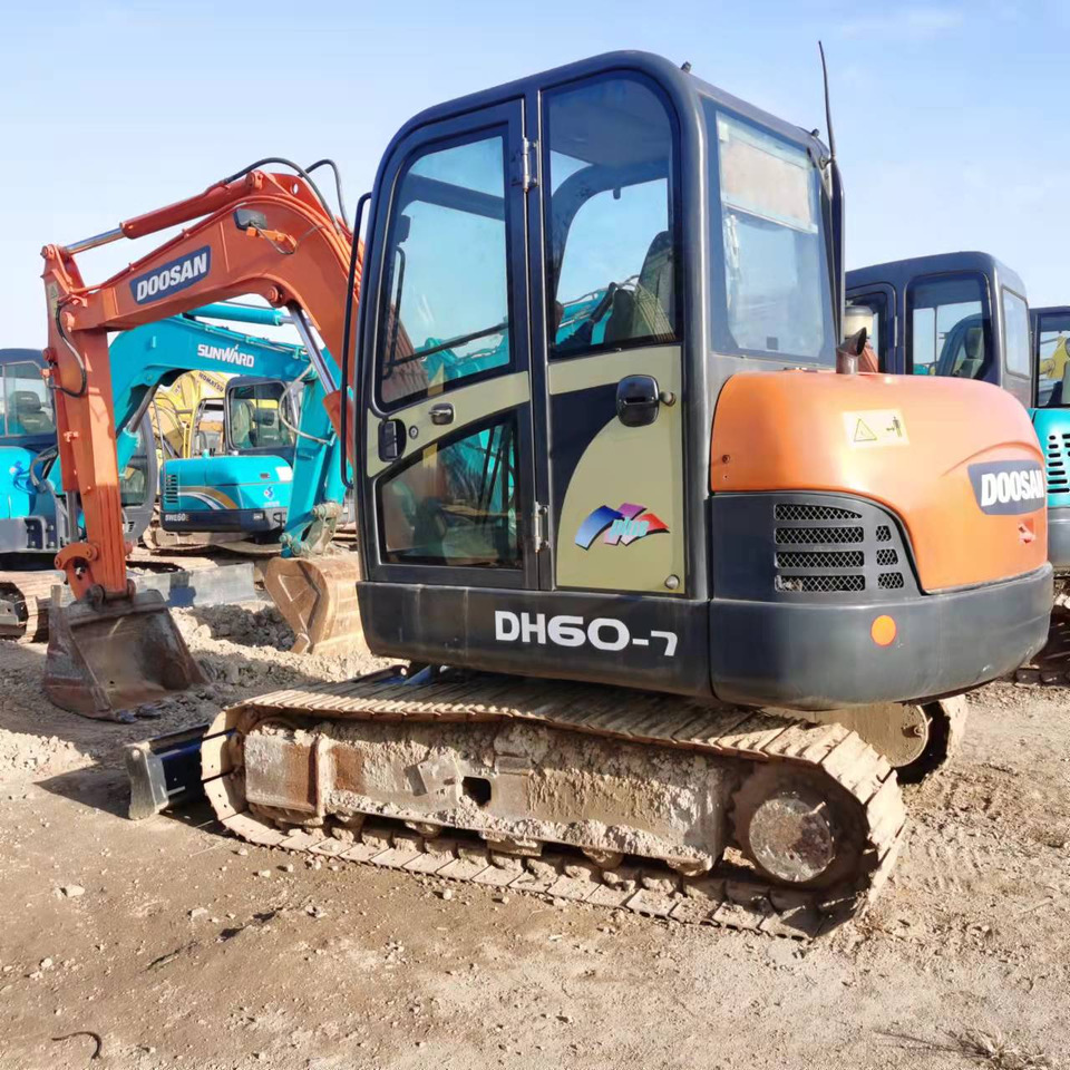 DOOSAN DH60-7 - Bager gusjeničar: slika DOOSAN DH60-7 - Bager gusjeničar DOOSAN DH60-7 - Bager gusjeničar: slika DOOSAN DH60-7 - Bager gusjeničar