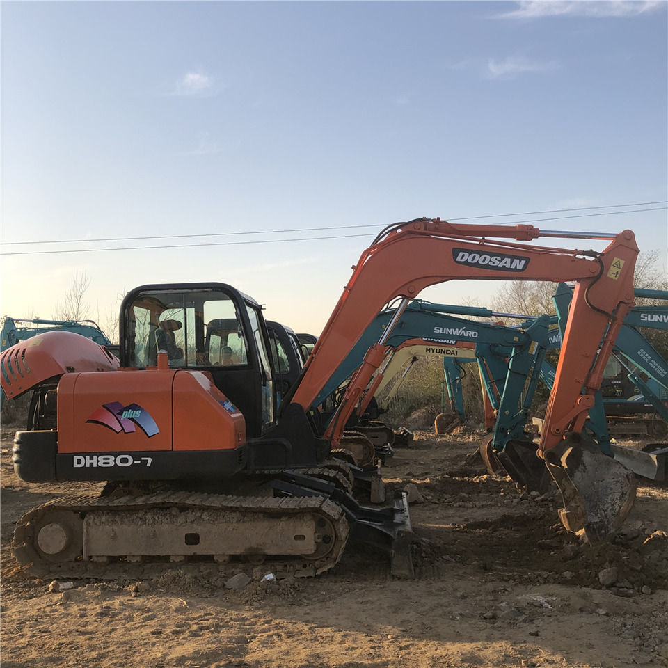 DOOSAN DH80-7 - Bager gusjeničar: slika DOOSAN DH80-7 - Bager gusjeničar DOOSAN DH80-7 - Bager gusjeničar: slika DOOSAN DH80-7 - Bager gusjeničar
