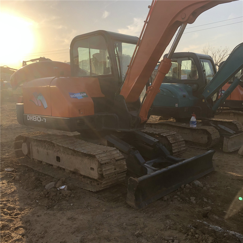 DOOSAN DH80-7 - Bager gusjeničar: slika DOOSAN DH80-7 - Bager gusjeničar DOOSAN DH80-7 - Bager gusjeničar: slika DOOSAN DH80-7 - Bager gusjeničar