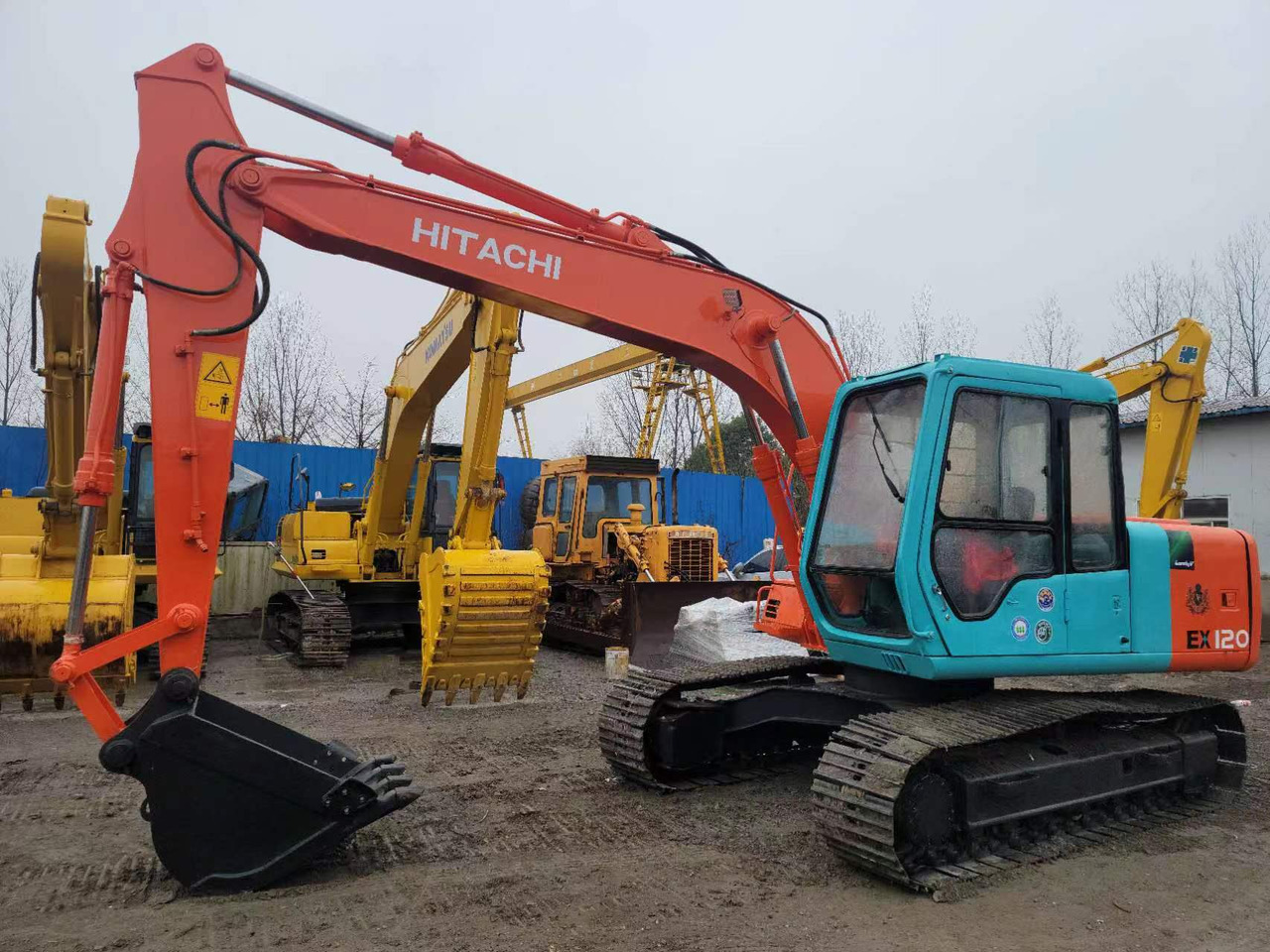 HITACHI EX120-3 - Bager gusjeničar: slika HITACHI EX120-3 - Bager gusjeničar HITACHI EX120-3 - Bager gusjeničar: slika HITACHI EX120-3 - Bager gusjeničar