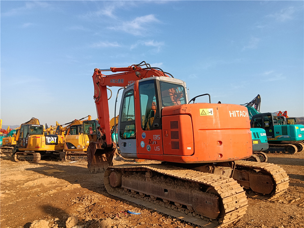 HITACHI ZX135 - Bager gusjeničar: slika HITACHI ZX135 - Bager gusjeničar HITACHI ZX135 - Bager gusjeničar: slika HITACHI ZX135 - Bager gusjeničar