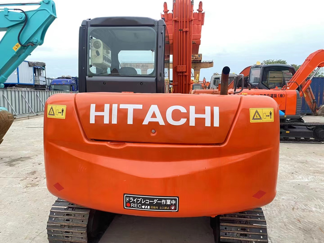 HITACHI ZX60 - Bager gusjeničar: slika HITACHI ZX60 - Bager gusjeničar HITACHI ZX60 - Bager gusjeničar: slika HITACHI ZX60 - Bager gusjeničar