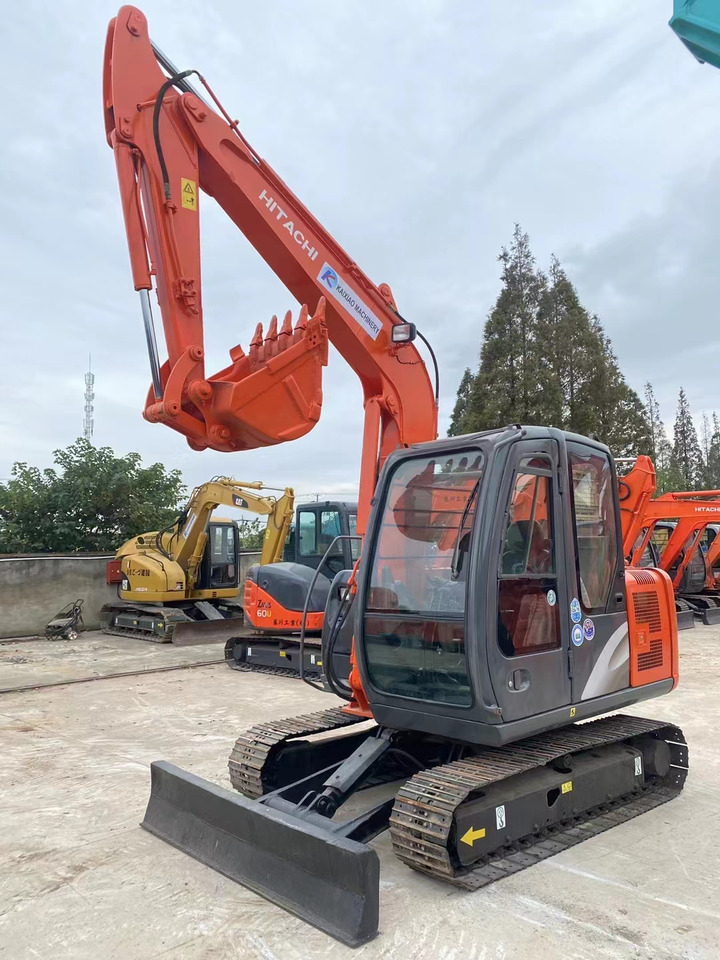 HITACHI ZX60 - Bager gusjeničar: slika HITACHI ZX60 - Bager gusjeničar HITACHI ZX60 - Bager gusjeničar: slika HITACHI ZX60 - Bager gusjeničar