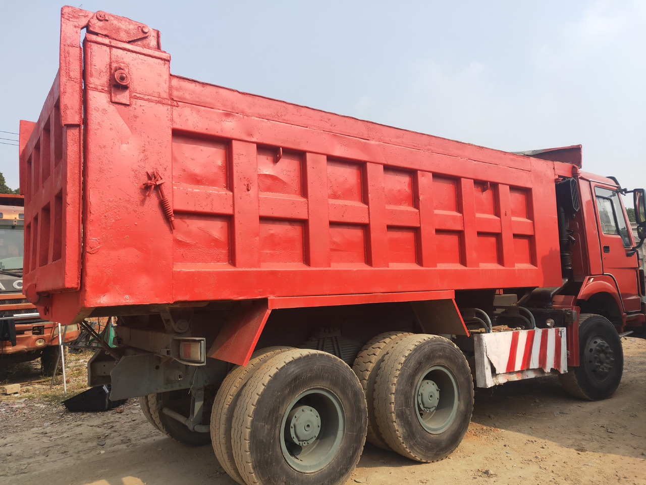HOWO 375 Dump Truck - Kiper: slika HOWO 375 Dump Truck - Kiper HOWO 375 Dump Truck - Kiper: slika HOWO 375 Dump Truck - Kiper
