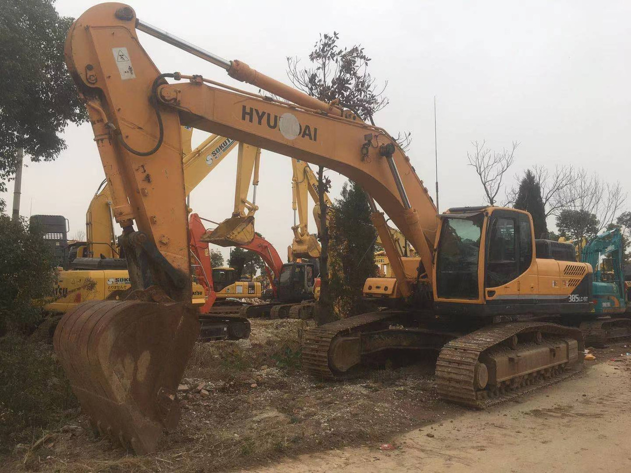 HYUNDAI R385LC-9 - Bager gusjeničar: slika HYUNDAI R385LC-9 - Bager gusjeničar HYUNDAI R385LC-9 - Bager gusjeničar: slika HYUNDAI R385LC-9 - Bager gusjeničar