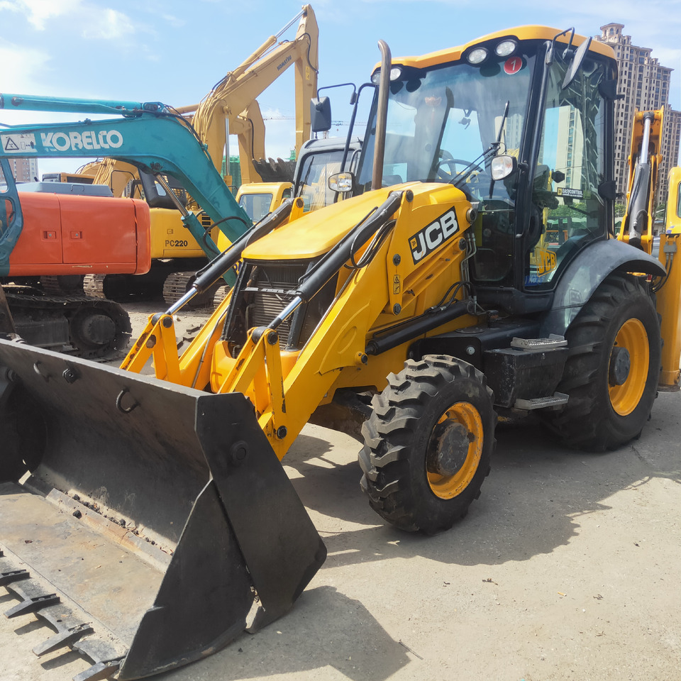 JCB 3CX - Rovokopač-utovarivač: slika JCB 3CX - Rovokopač-utovarivač JCB 3CX - Rovokopač-utovarivač: slika JCB 3CX - Rovokopač-utovarivač