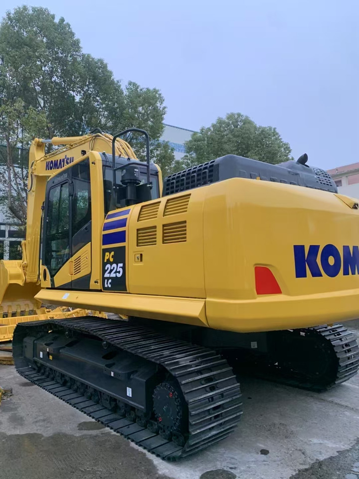 KOMATSU Crawler Excavator PC225 New - Bager gusjeničar: slika KOMATSU Crawler Excavator PC225 New - Bager gusjeničar KOMATSU Crawler Excavator PC225 New - Bager gusjeničar: slika KOMATSU Crawler Excavator PC225 New - Bager gusjeničar