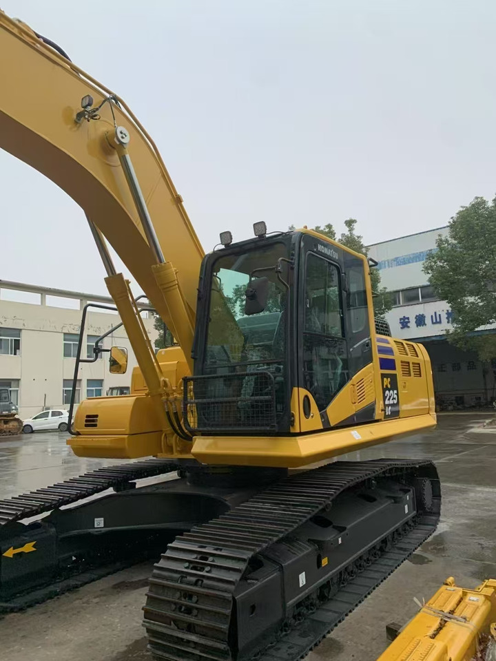 KOMATSU Crawler Excavator PC225 New - Bager gusjeničar: slika KOMATSU Crawler Excavator PC225 New - Bager gusjeničar KOMATSU Crawler Excavator PC225 New - Bager gusjeničar: slika KOMATSU Crawler Excavator PC225 New - Bager gusjeničar