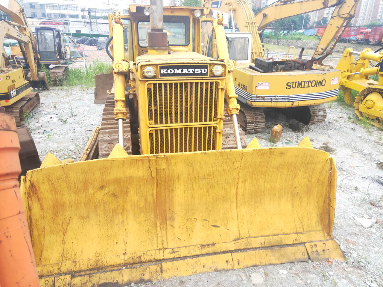 KOMATSU D155 - Buldožer: slika KOMATSU D155 - Buldožer KOMATSU D155 - Buldožer: slika KOMATSU D155 - Buldožer