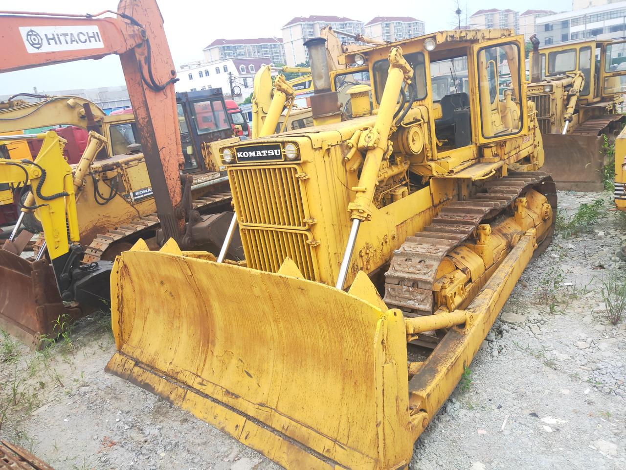 KOMATSU D155 - Buldožer: slika KOMATSU D155 - Buldožer KOMATSU D155 - Buldožer: slika KOMATSU D155 - Buldožer