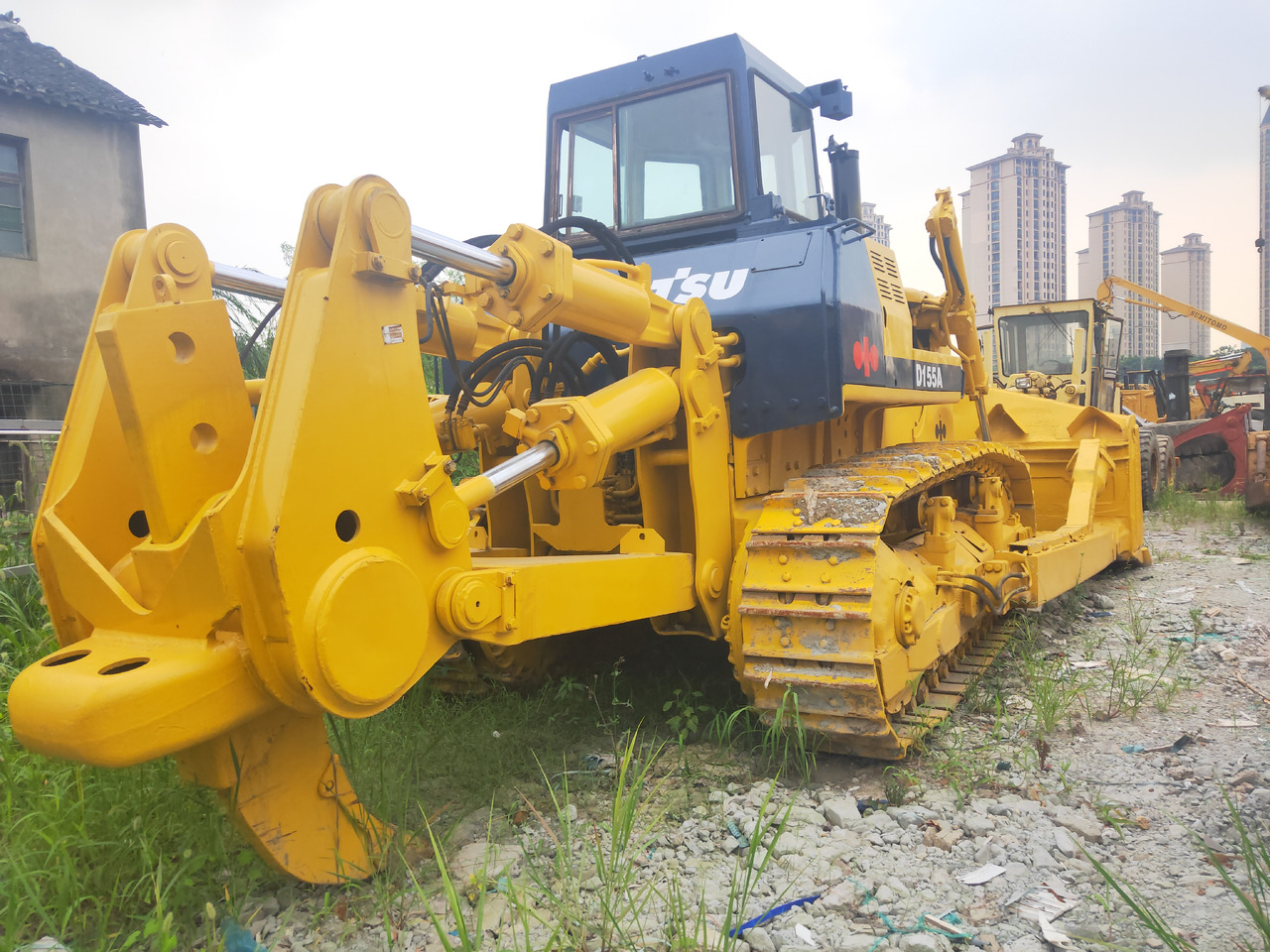 KOMATSU D155A-2 - Buldožer: slika KOMATSU D155A-2 - Buldožer KOMATSU D155A-2 - Buldožer: slika KOMATSU D155A-2 - Buldožer