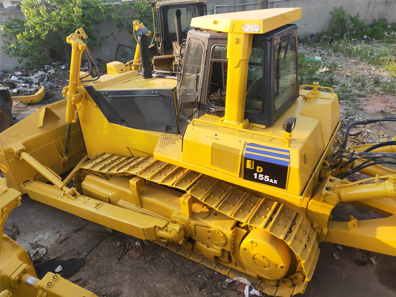 KOMATSU D155AX-5 - Buldožer: slika KOMATSU D155AX-5 - Buldožer KOMATSU D155AX-5 - Buldožer: slika KOMATSU D155AX-5 - Buldožer