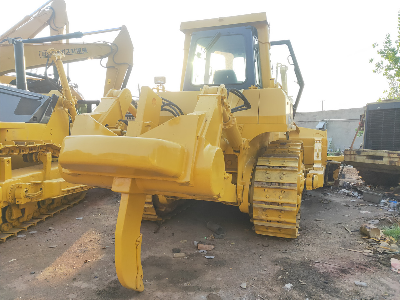 KOMATSU D155AX-5 - Buldožer: slika KOMATSU D155AX-5 - Buldožer KOMATSU D155AX-5 - Buldožer: slika KOMATSU D155AX-5 - Buldožer