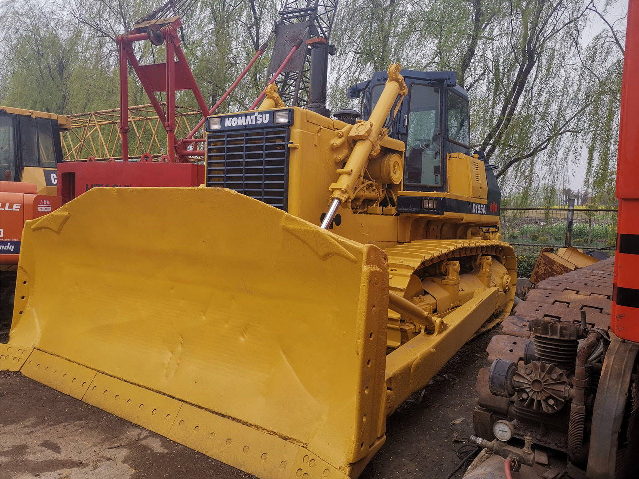 KOMATSU - Buldožer: slika KOMATSU - Buldožer KOMATSU - Buldožer: slika KOMATSU - Buldožer