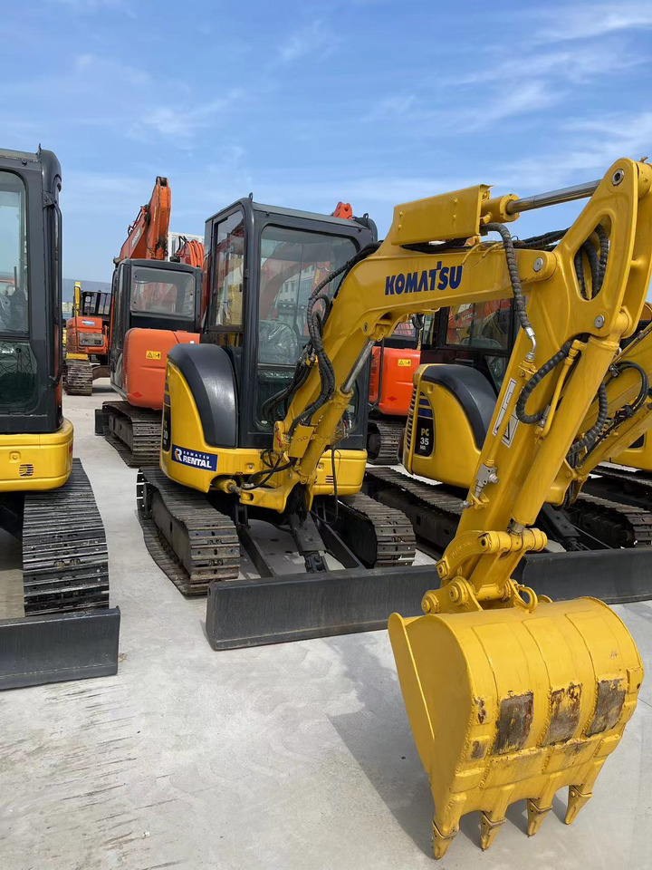KOMATSU Mini Excavator PC30 Powerful and Efficient Yanmar Engine - Mini bager: slika KOMATSU Mini Excavator PC30 Powerful and Efficient Yanmar Engine - Mini bager KOMATSU Mini Excavator PC30 Powerful and Efficient Yanmar Engine - Mini bager: slika KOMATSU Mini Excavator PC30 Powerful and Efficient Yanmar Engine - Mini bager