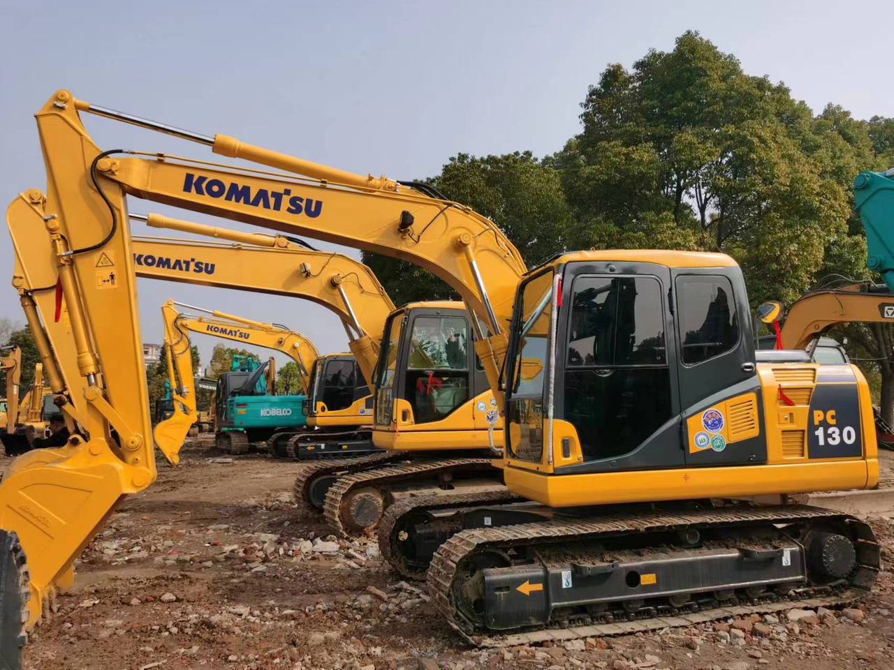 KOMATSU PC130-7 - Bager gusjeničar: slika KOMATSU PC130-7 - Bager gusjeničar KOMATSU PC130-7 - Bager gusjeničar: slika KOMATSU PC130-7 - Bager gusjeničar