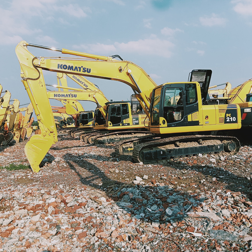 KOMATSU PC210-8 - Bager gusjeničar: slika KOMATSU PC210-8 - Bager gusjeničar KOMATSU PC210-8 - Bager gusjeničar: slika KOMATSU PC210-8 - Bager gusjeničar