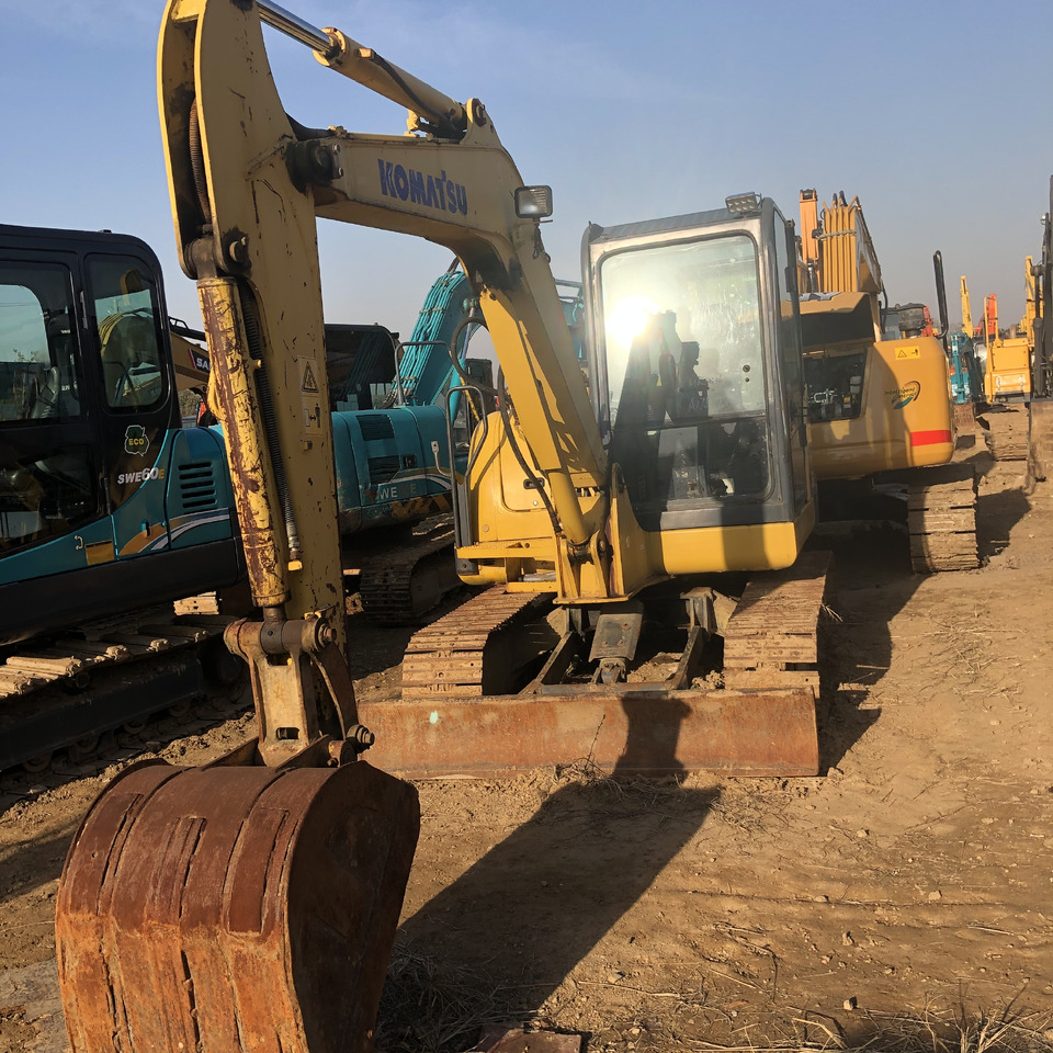 KOMATSU PC56-7 - Bager gusjeničar: slika KOMATSU PC56-7 - Bager gusjeničar KOMATSU PC56-7 - Bager gusjeničar: slika KOMATSU PC56-7 - Bager gusjeničar