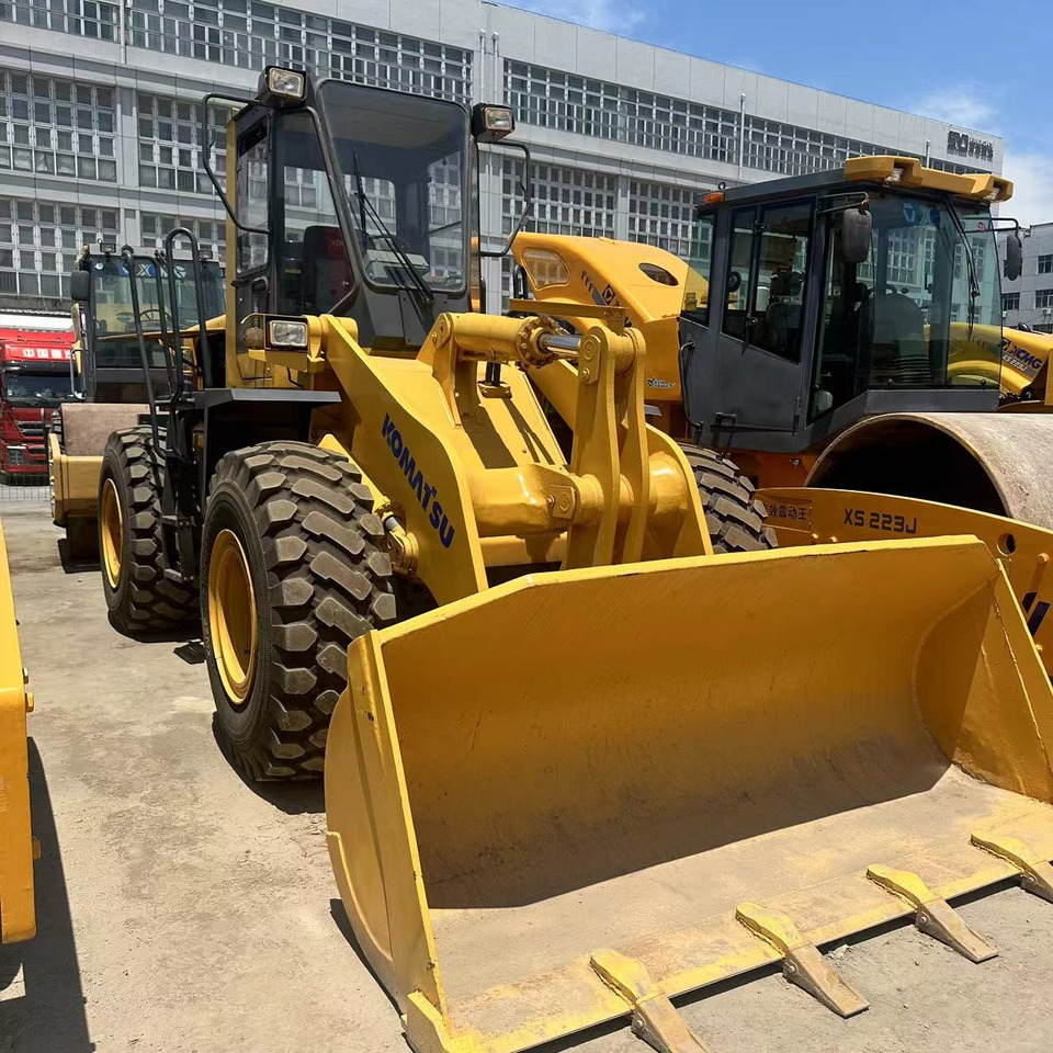 KOMATSU WA320 Wheel Loader Click for Discount - Utovarivač na kotačima: slika KOMATSU WA320 Wheel Loader Click for Discount - Utovarivač na kotačima KOMATSU WA320 Wheel Loader Click for Discount - Utovarivač na kotačima: slika KOMATSU WA320 Wheel Loader Click for Discount - Utovarivač na kotačima