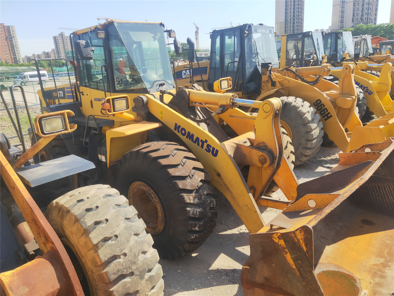 KOMATSU Wheel Loader 470-6 Click Here for Discount - Utovarivač na kotačima: slika KOMATSU Wheel Loader 470-6 Click Here for Discount - Utovarivač na kotačima KOMATSU Wheel Loader 470-6 Click Here for Discount - Utovarivač na kotačima: slika KOMATSU Wheel Loader 470-6 Click Here for Discount - Utovarivač na kotačima