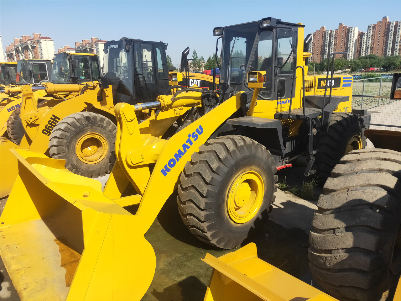 KOMATSU Wheel Loader WA470-3 Click Here for Discount - Utovarivač na kotačima: slika KOMATSU Wheel Loader WA470-3 Click Here for Discount - Utovarivač na kotačima KOMATSU Wheel Loader WA470-3 Click Here for Discount - Utovarivač na kotačima: slika KOMATSU Wheel Loader WA470-3 Click Here for Discount - Utovarivač na kotačima