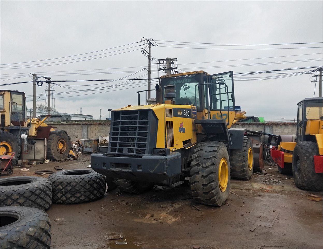 KOMATSU wheel Loader - Utovarivač na kotačima: slika KOMATSU wheel Loader - Utovarivač na kotačima KOMATSU wheel Loader - Utovarivač na kotačima: slika KOMATSU wheel Loader - Utovarivač na kotačima