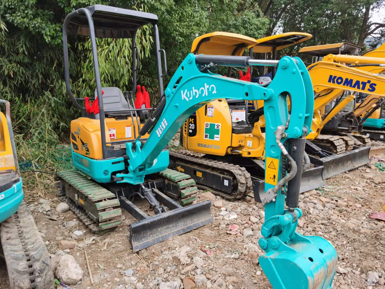 KUBOTA U15 - Mini bager: slika KUBOTA U15 - Mini bager KUBOTA U15 - Mini bager: slika KUBOTA U15 - Mini bager