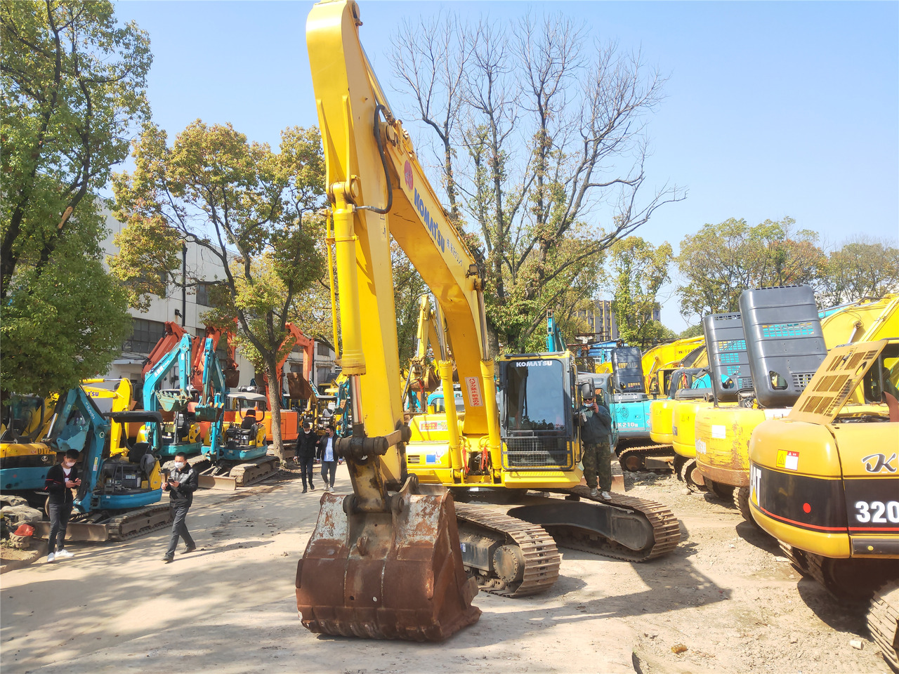 Komatsu Crawler Excavator PC240-8 - Bager gusjeničar: slika Komatsu Crawler Excavator PC240-8 - Bager gusjeničar Komatsu Crawler Excavator PC240-8 - Bager gusjeničar: slika Komatsu Crawler Excavator PC240-8 - Bager gusjeničar