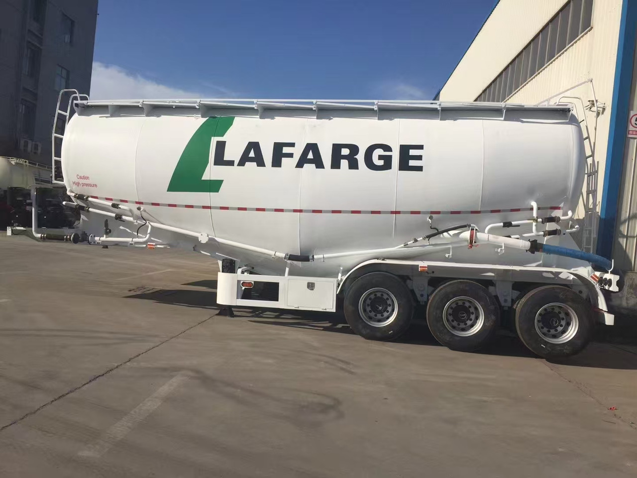 LAFARGE - Silos za cement: slika LAFARGE - Silos za cement LAFARGE - Silos za cement: slika LAFARGE - Silos za cement