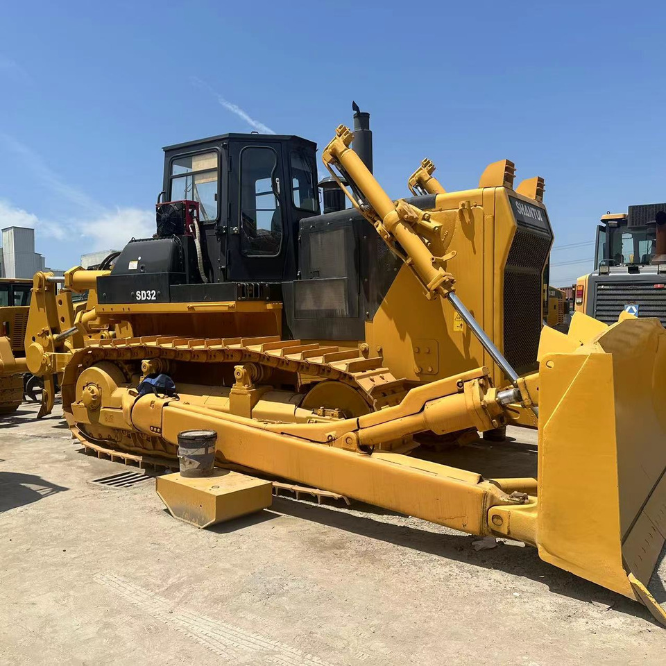 SHANTUI Bulldozer SD 32 Low Hours Good Condition - Buldožer: slika SHANTUI Bulldozer SD 32 Low Hours Good Condition - Buldožer SHANTUI Bulldozer SD 32 Low Hours Good Condition - Buldožer: slika SHANTUI Bulldozer SD 32 Low Hours Good Condition - Buldožer