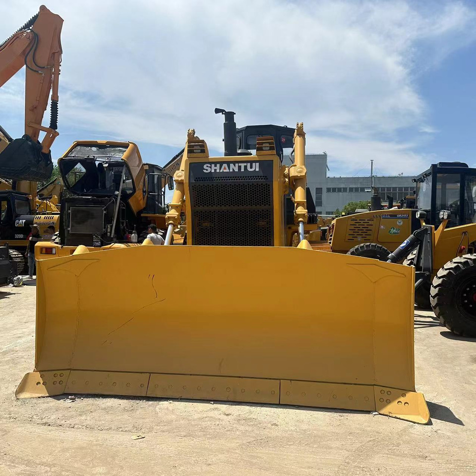 SHANTUI Bulldozer SD 32 Low Hours Good Condition - Buldožer: slika SHANTUI Bulldozer SD 32 Low Hours Good Condition - Buldožer SHANTUI Bulldozer SD 32 Low Hours Good Condition - Buldožer: slika SHANTUI Bulldozer SD 32 Low Hours Good Condition - Buldožer