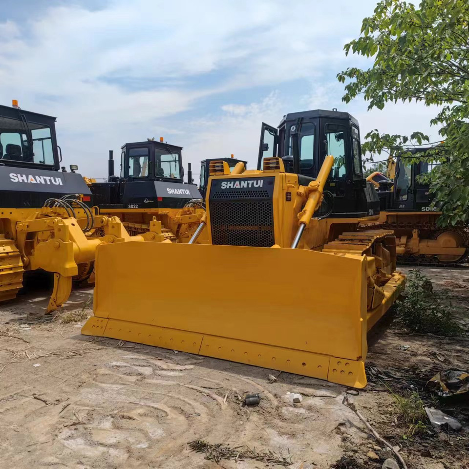 SHANTUI Bulldozer SD16 with Low Hours for Sale - Buldožer: slika SHANTUI Bulldozer SD16 with Low Hours for Sale - Buldožer SHANTUI Bulldozer SD16 with Low Hours for Sale - Buldožer: slika SHANTUI Bulldozer SD16 with Low Hours for Sale - Buldožer