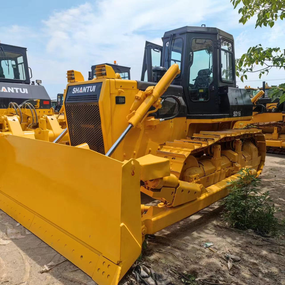 SHANTUI Bulldozer SD16 with Low Hours for Sale - Buldožer: slika SHANTUI Bulldozer SD16 with Low Hours for Sale - Buldožer SHANTUI Bulldozer SD16 with Low Hours for Sale - Buldožer: slika SHANTUI Bulldozer SD16 with Low Hours for Sale - Buldožer